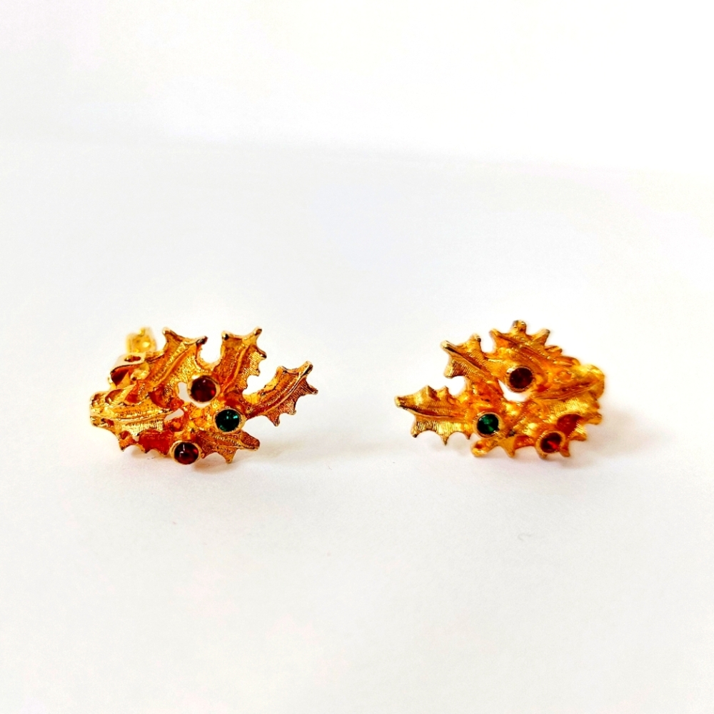 Christmas Holly Gold Tone Clip On Earrings‎ Red & Green Rhinestones Vintage